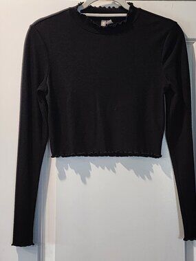 ASOS Long Sleeve Soft Cotton Crop Top Size 8.  ITEM 0320262BL